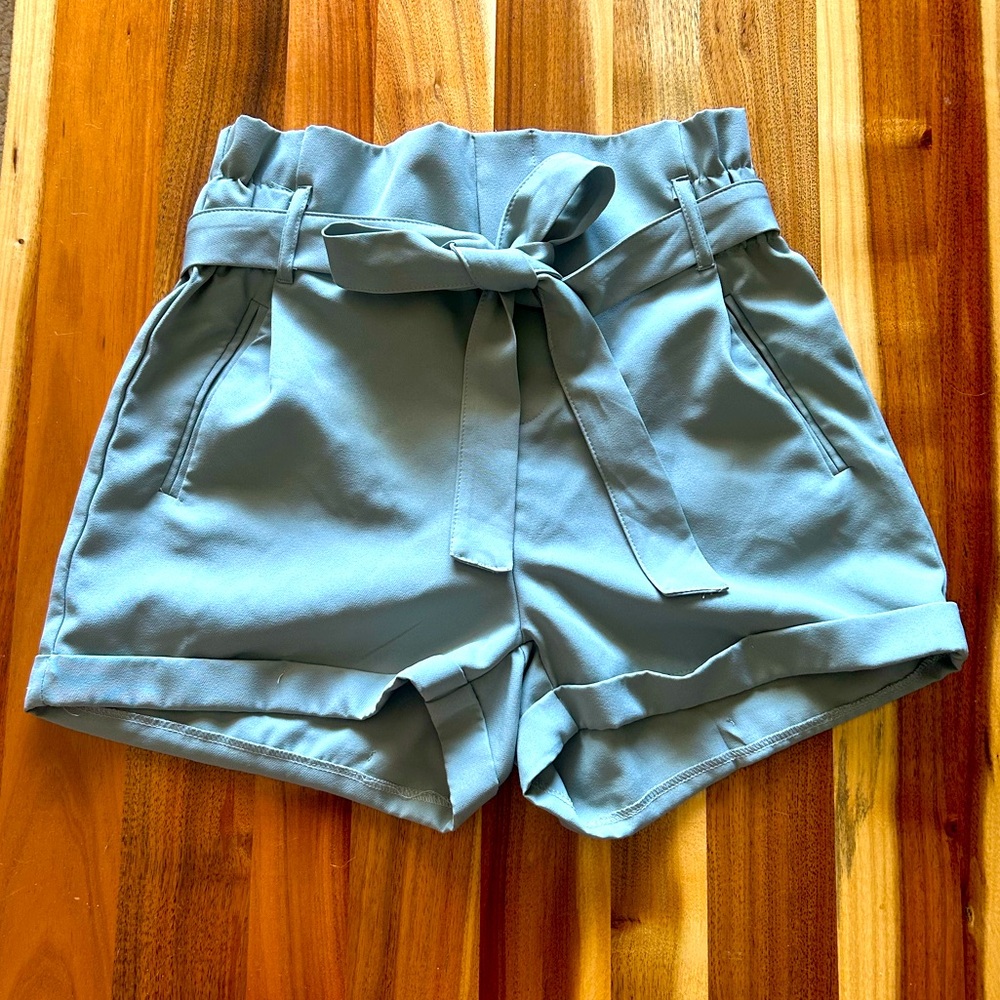 Women's mint green Tie up high Waist Shorts